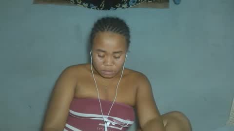 Snapshot of annick98 chatting on 04.18.26 annick98 online show from 04.18.26