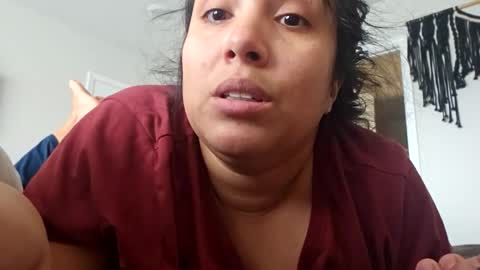 Annie23mal online show from 11.30.25