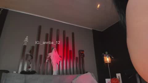 annie_barozzi online show from 10.23.25