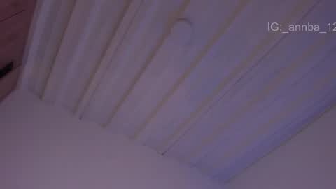 annie_barozzi online show from 04.01.26