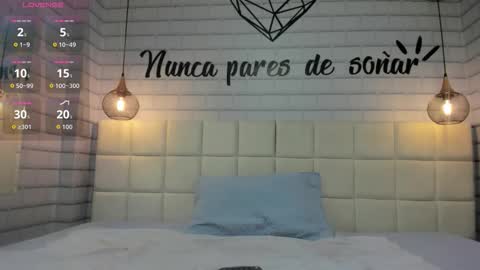 annie_cute18 online show from 11.06.25