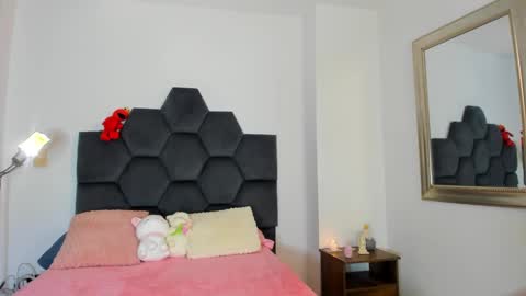 Annie online show from 12.19.24