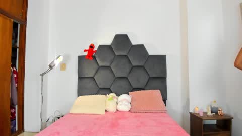 Annie online show from 02.06.25