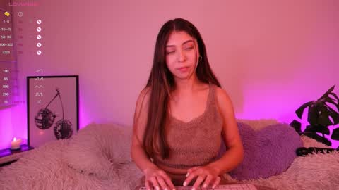 Annie Evans online show from 01.12.25