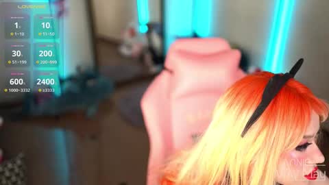 Annie May   online show from 01.06.26