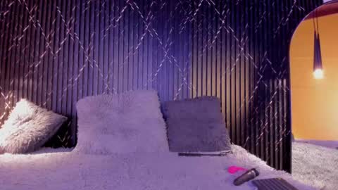 Snapshot of annie_paradisee chatting on 10.31.25 Annie online show from 10.31.25