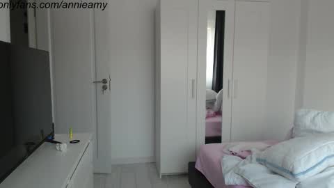 Annie online show from 01.17.25