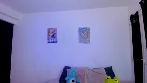 AnnieBlu3 online show from 12.24.24