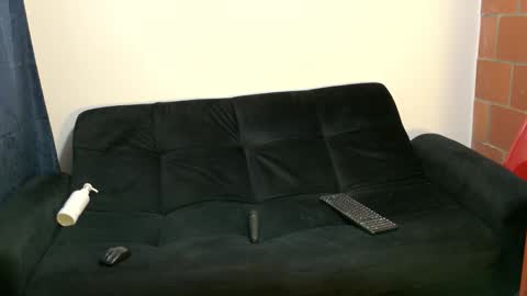 annieflaming online show from 12.17.25