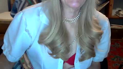 anniegurl online show from 12.22.24