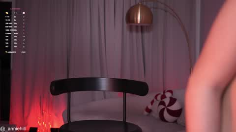 Snapshot of anniehillofficial_ chatting on 01.06.25 anniehillofficial_ online show from 01.06.25