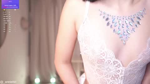 Snapshot of anniehillofficial_ chatting on 02.25.25 anniehillofficial_ online show from 02.25.25