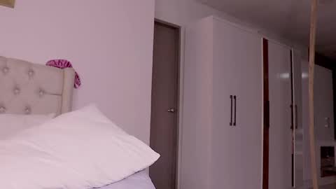 Snapshot of anniekk chatting on 12.05.24 Dulce candyxxx online show from 12.05.24