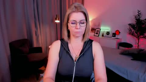 Annie online show from 04.17.26