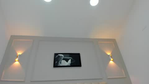 Annie online show from 12.31.24