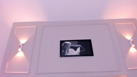 Annie online show from 12.31.24