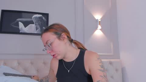 Annie online show from 02.02.25