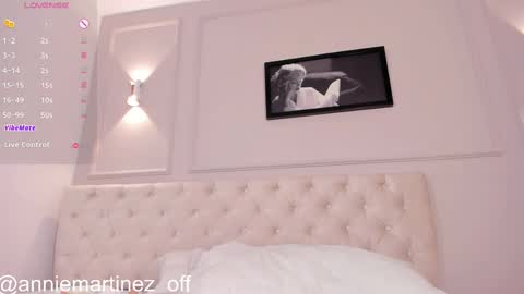 Annie online show from 02.21.25