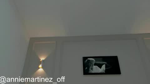 Annie online show from 02.26.25