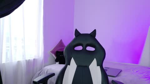 Annie online show from 03.30.26