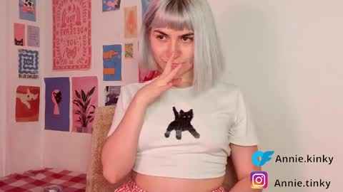 annietinky online show from 04.13.26