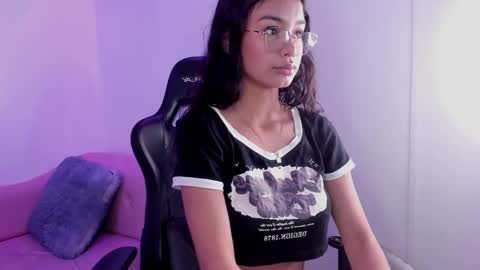 Annie Evans  online show from 01.28.25