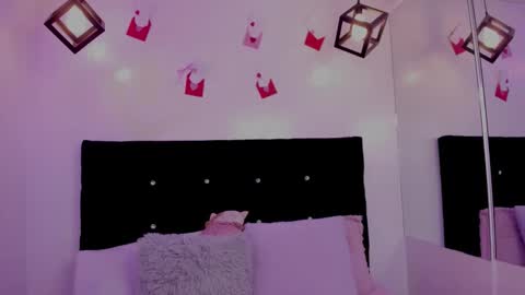 Annie Evans  online show from 02.12.26