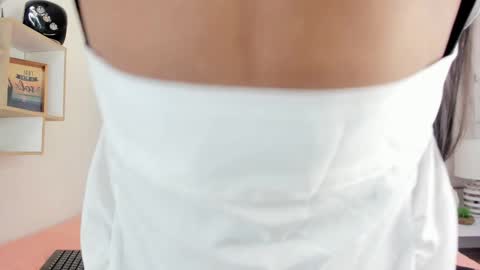 Annie Queen online show from 10.14.25