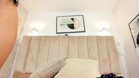 Annie Queen online show from 02.20.26