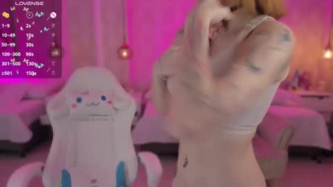 VIVIANNA online show from 02.20.25