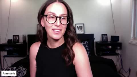 Snapshot of annmarieferrara chatting on 11.17.25 Ann online show from 11.17.25