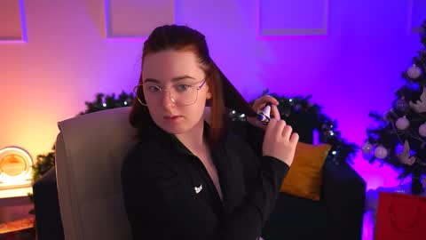 Snapshot of annterry chatting on 12.17.24 Ann Terry 3 online show from 12.17.24