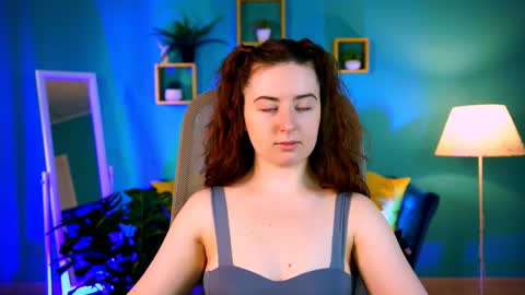 Snapshot of annterry chatting on 12.15.25 Ann Terry 3 online show from 12.15.25