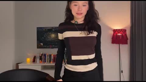 Snapshot of anntics_ chatting on 12.02.25 N antics online show from 12.02.25