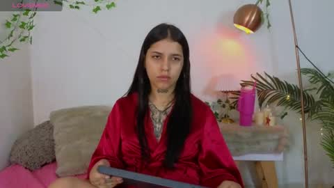 Snapshot of anny_cuttee chatting on 05.25.26 Anny online show from 05.25.26