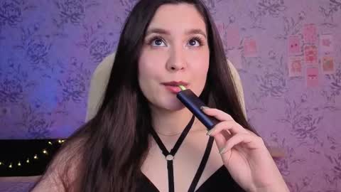 Annie online show from 10.27.25