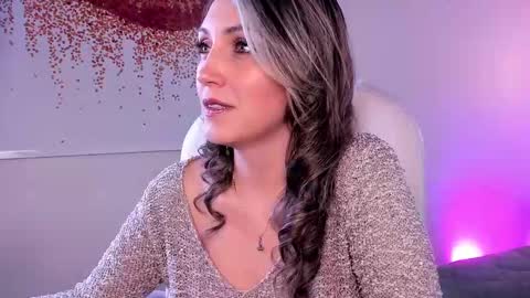 Snapshot of anny_sweet72 chatting on 02.18.25 Anny online show from 02.18.25