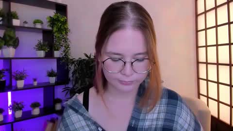 Snapshot of anny_twelvetrees chatting on 12.01.25 Anny online show from 12.01.25