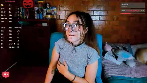 Snapshot of annycolin chatting on 10.24.25 Anny IG online show from 10.24.25