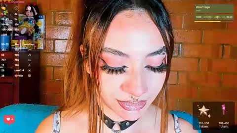 Snapshot of annycolin chatting on 11.08.25 Anny IG online show from 11.08.25