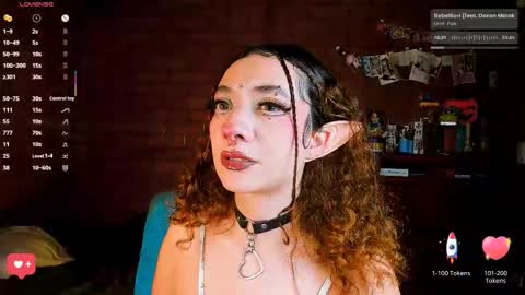 Snapshot of annycolin chatting on 11.27.25 Anny IG online show from 11.27.25