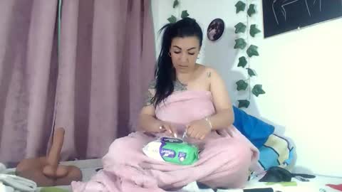    online show from 10.04.25