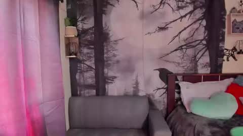 Annyluna online show from 12.17.25