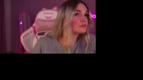 annyraii online show from 11.28.25