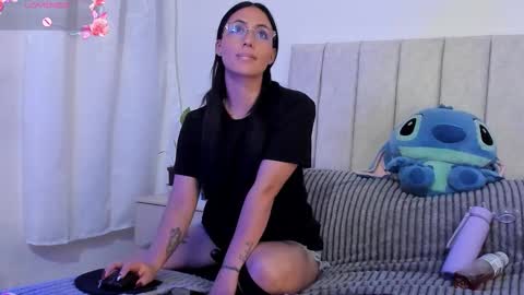 Snapshot of annyroberts_89 chatting on 11.03.25 Anny online show from 11.03.25