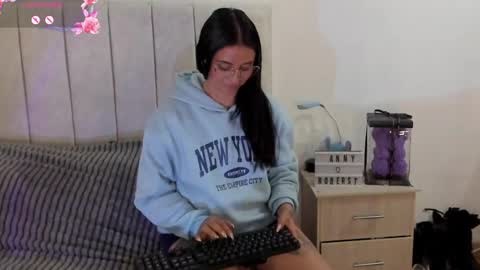Anny online show from 06.02.26
