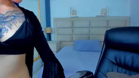 AnnyT online show from 10.24.25