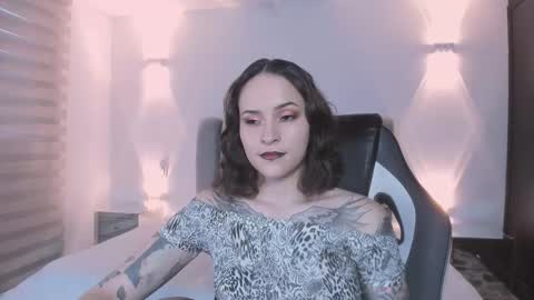 Snapshot of annythomsonn chatting on 01.08.26 AnnyT online show from 01.08.26