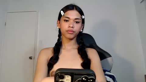 Snapshot of anok_yaii chatting on 11.25.25 anok_yaii online show from 11.25.25