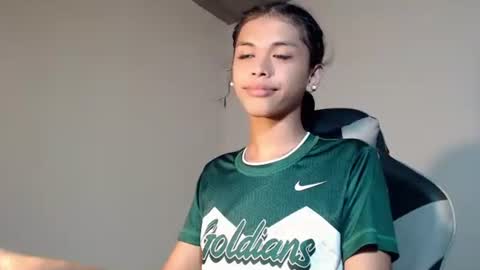 Snapshot of anok_yaii chatting on 12.15.25 anok_yaii online show from 12.15.25